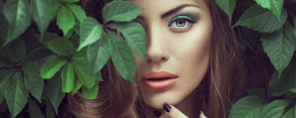 Maquillage des yeux verts